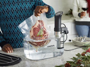 Sous Vide Kit Cooker & Container Bundle